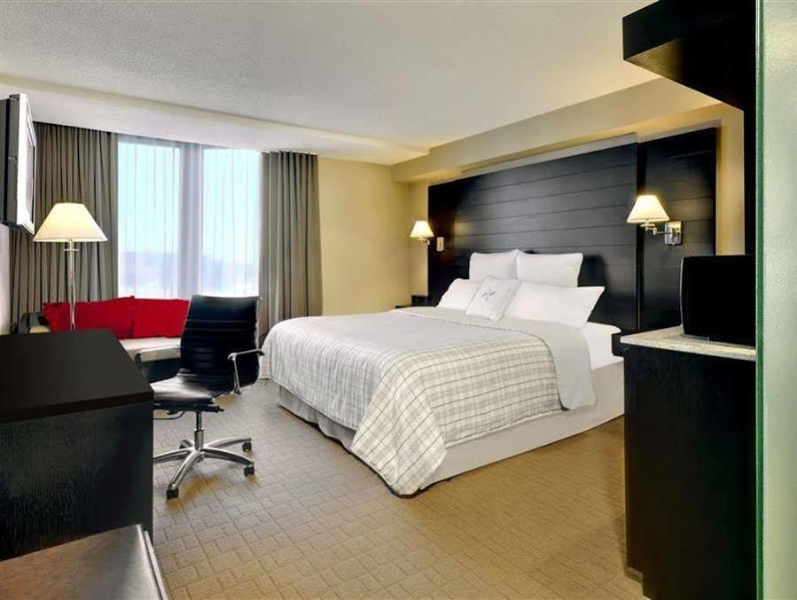 Four Points By Sheraton Mississauga Meadowvale Εξωτερικό φωτογραφία